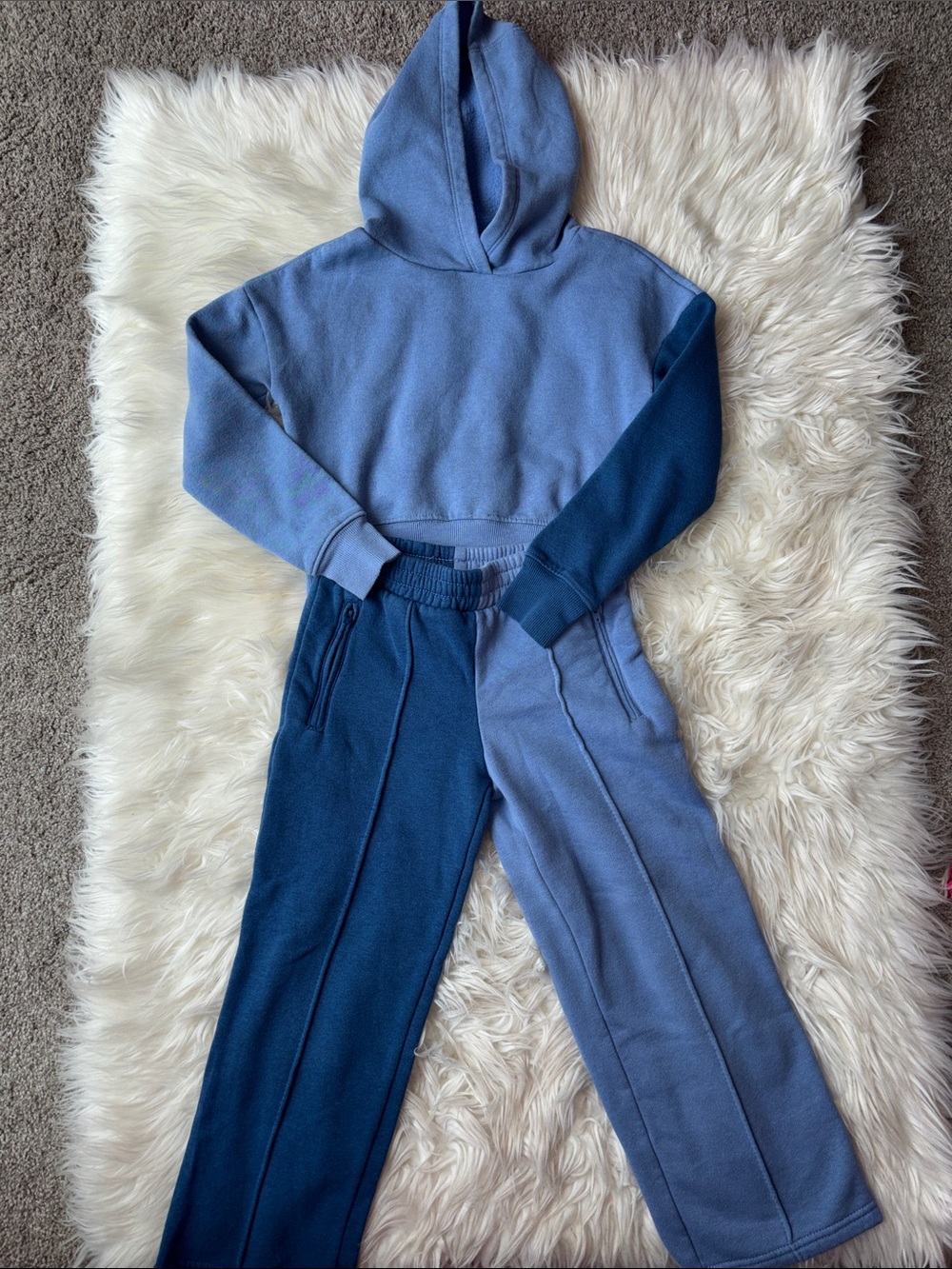 2 outfits - Picture 2 of 10